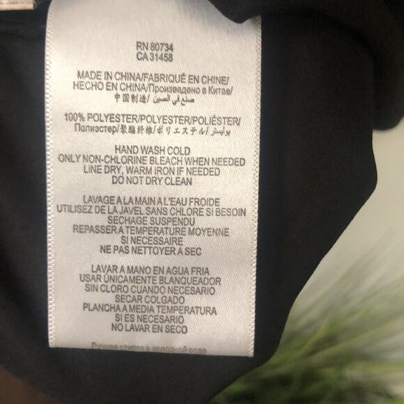 BCBG Black V-Neck Button down Blouse size Small - Picture 6 of 7